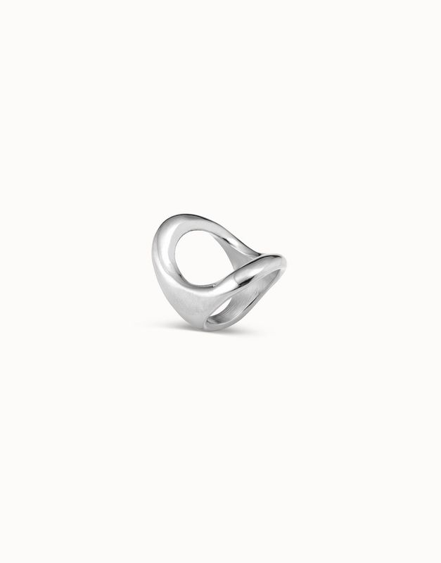 Large oval ring in silver