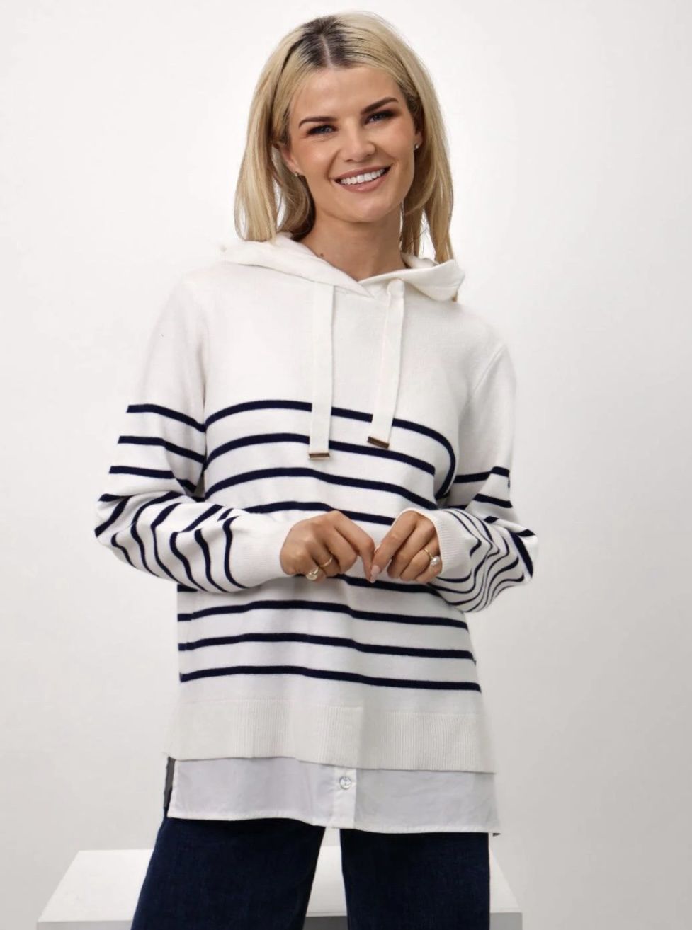 Sam knitted jumper with hoody white/ navy
