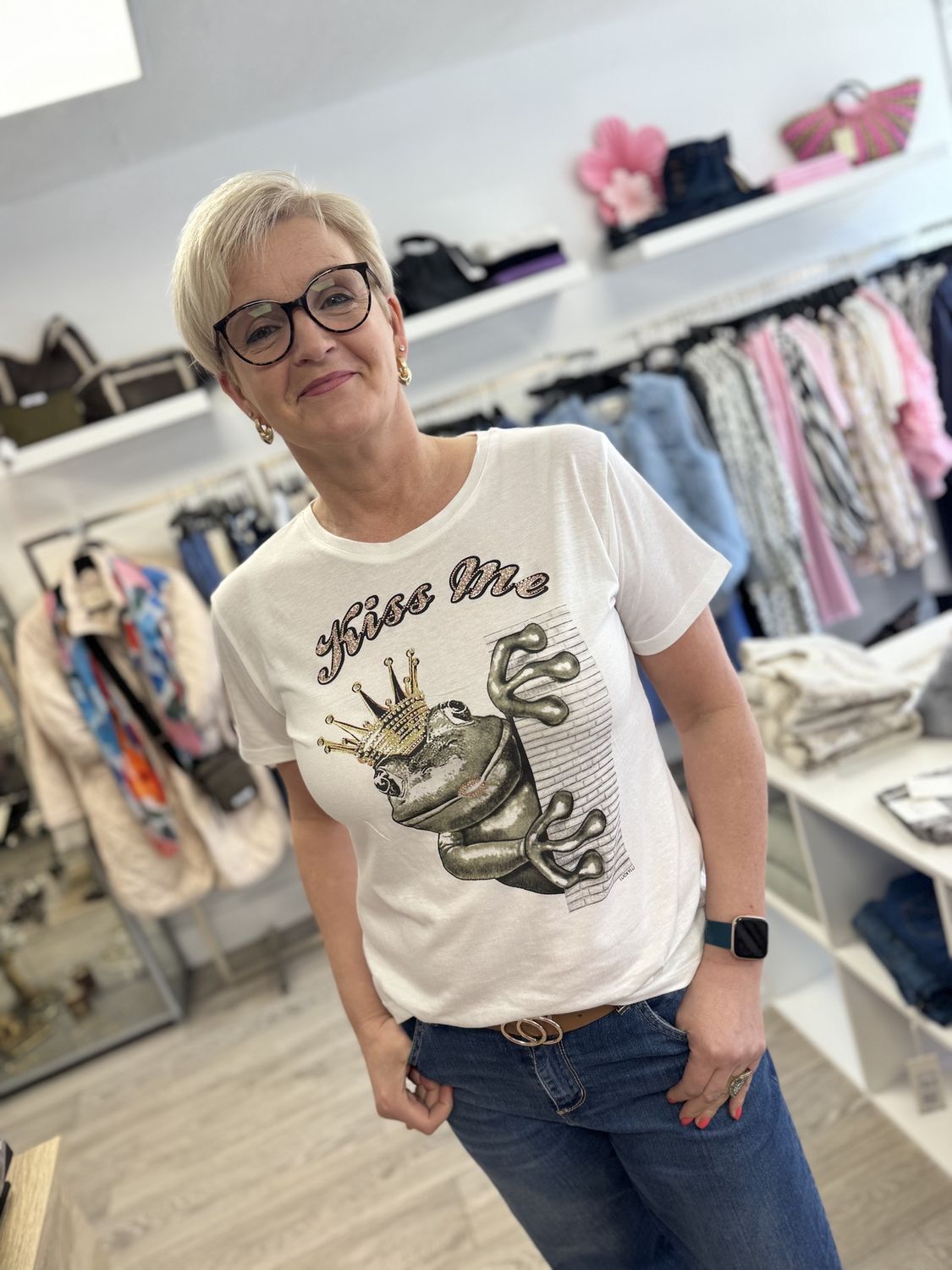 Kiss Me Frog T-shirt in white