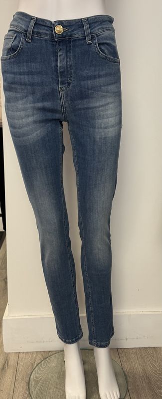 Straight leg, skinny denim Jean