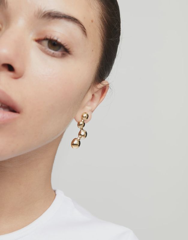 Gold-plated drop earrings with beads
