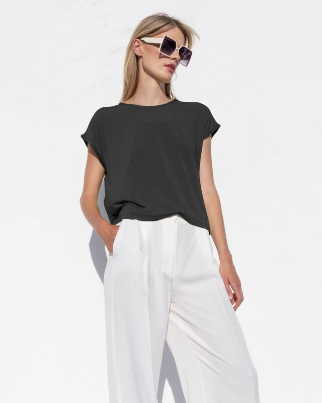Black jersey tank top with knitted details