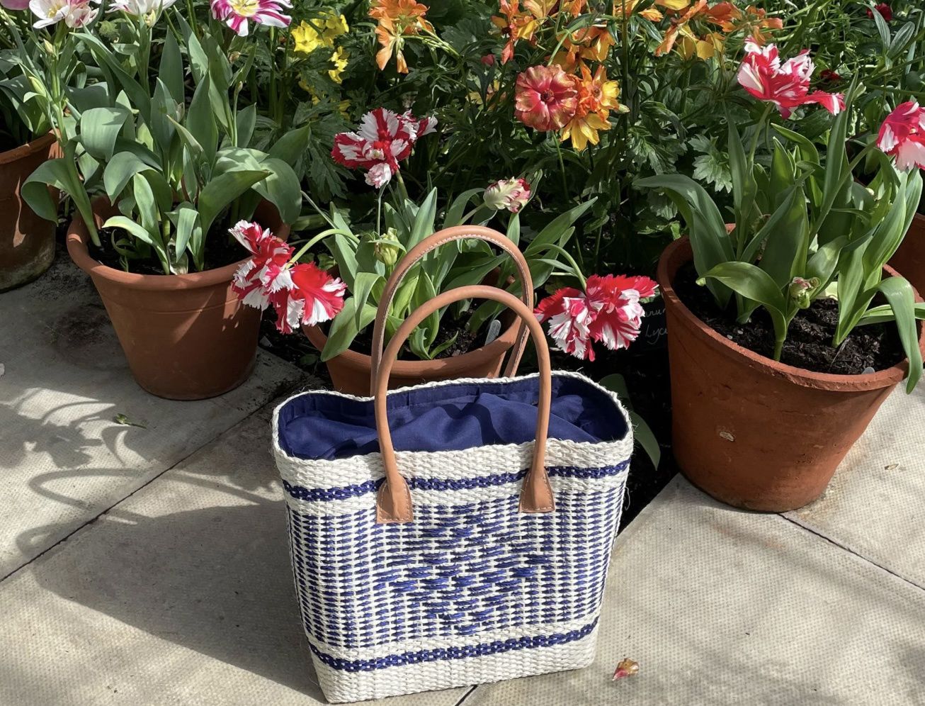 Cream and navy diamond sisal tote bag medium