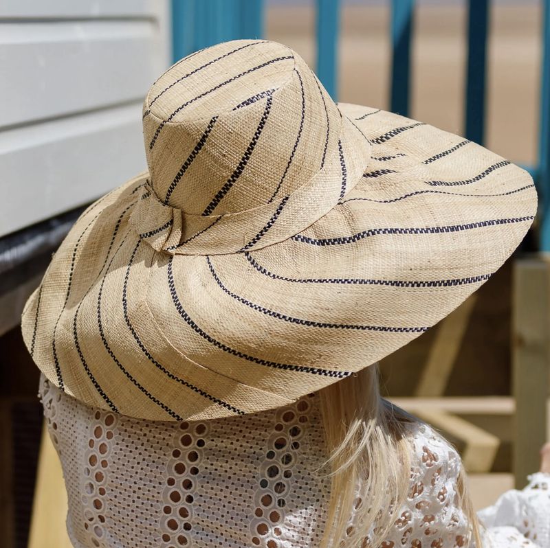 Large mimosa hat pinstripe black