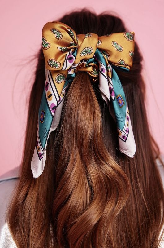 Green and yellow silk blend Shari scarf