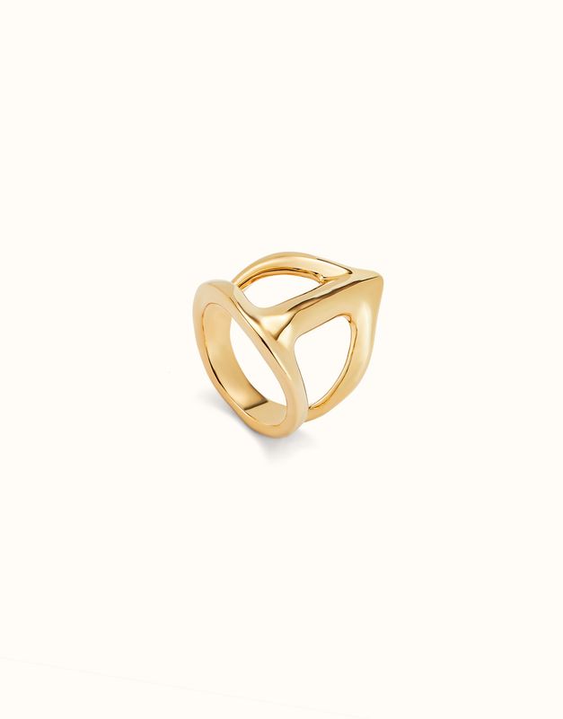 Manta Ray shaped ring 18k gold