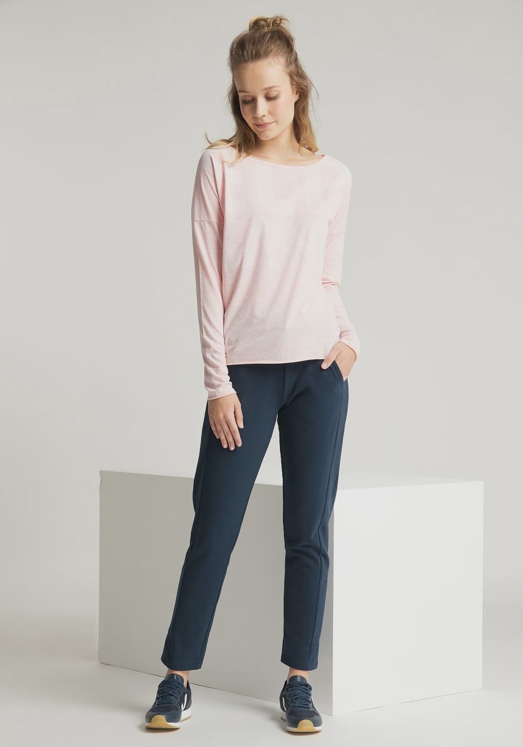 Brinja tracksuit bottoms navy