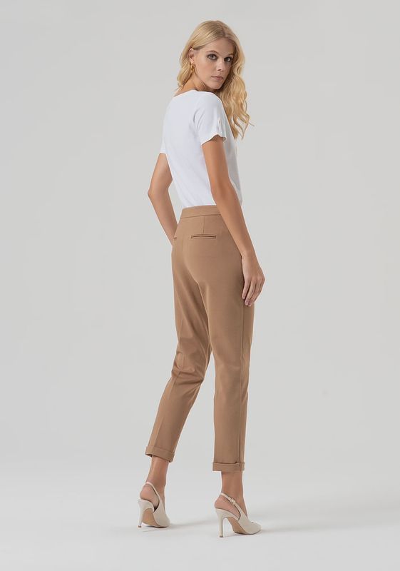 Chino trousers camel