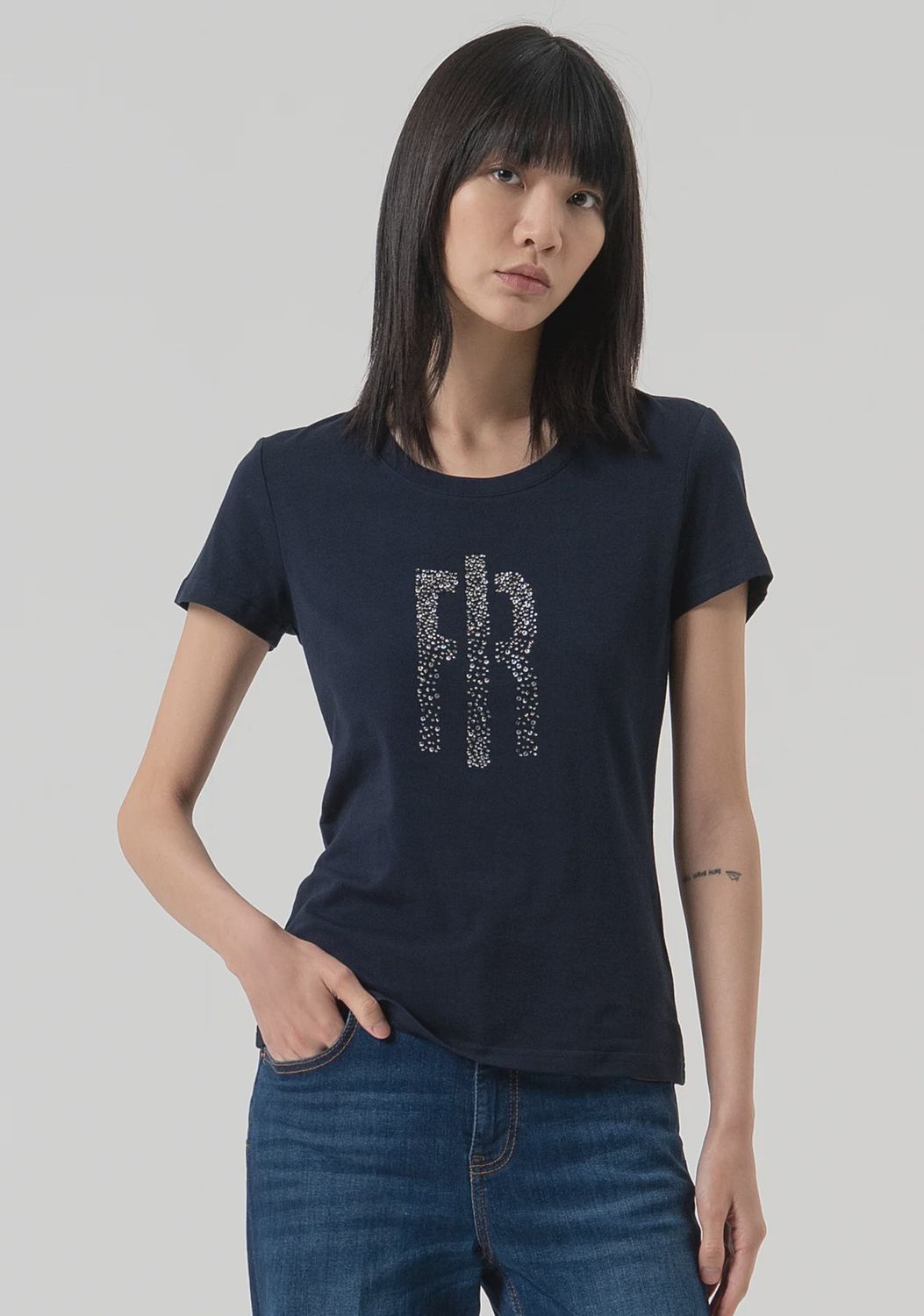 T-shirt in navy