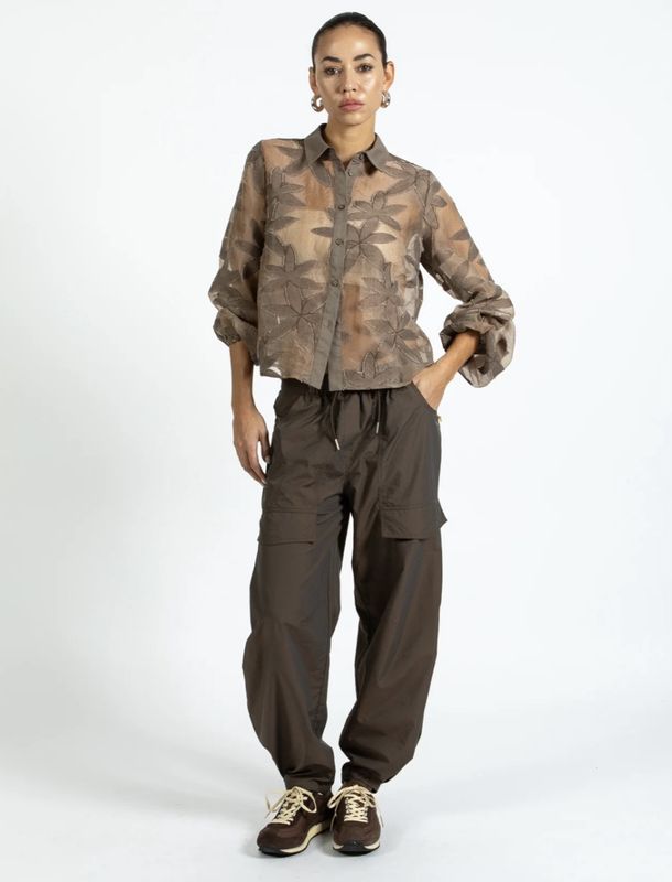 Cargo trousers brown