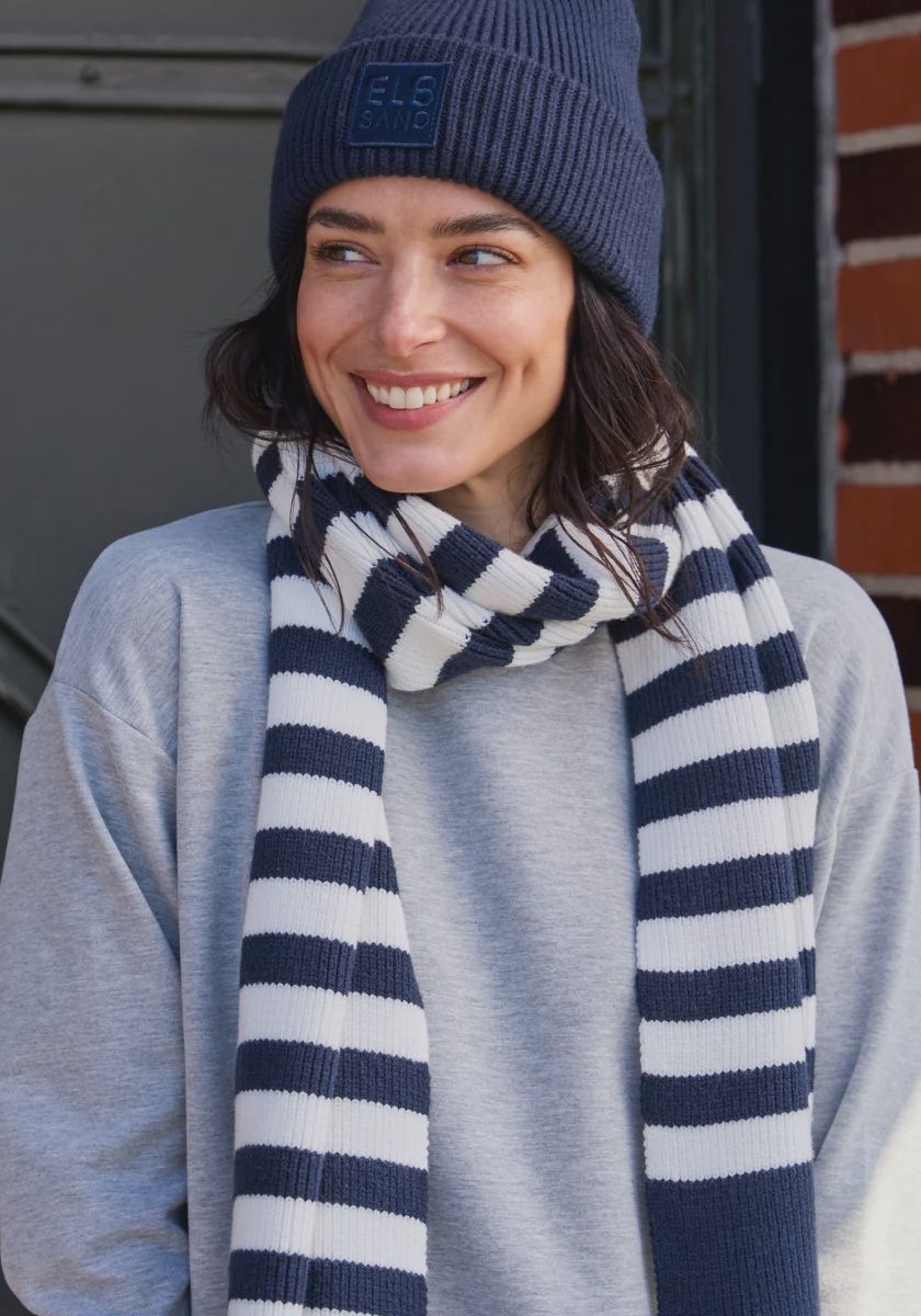 Noelle scarf navy stripe