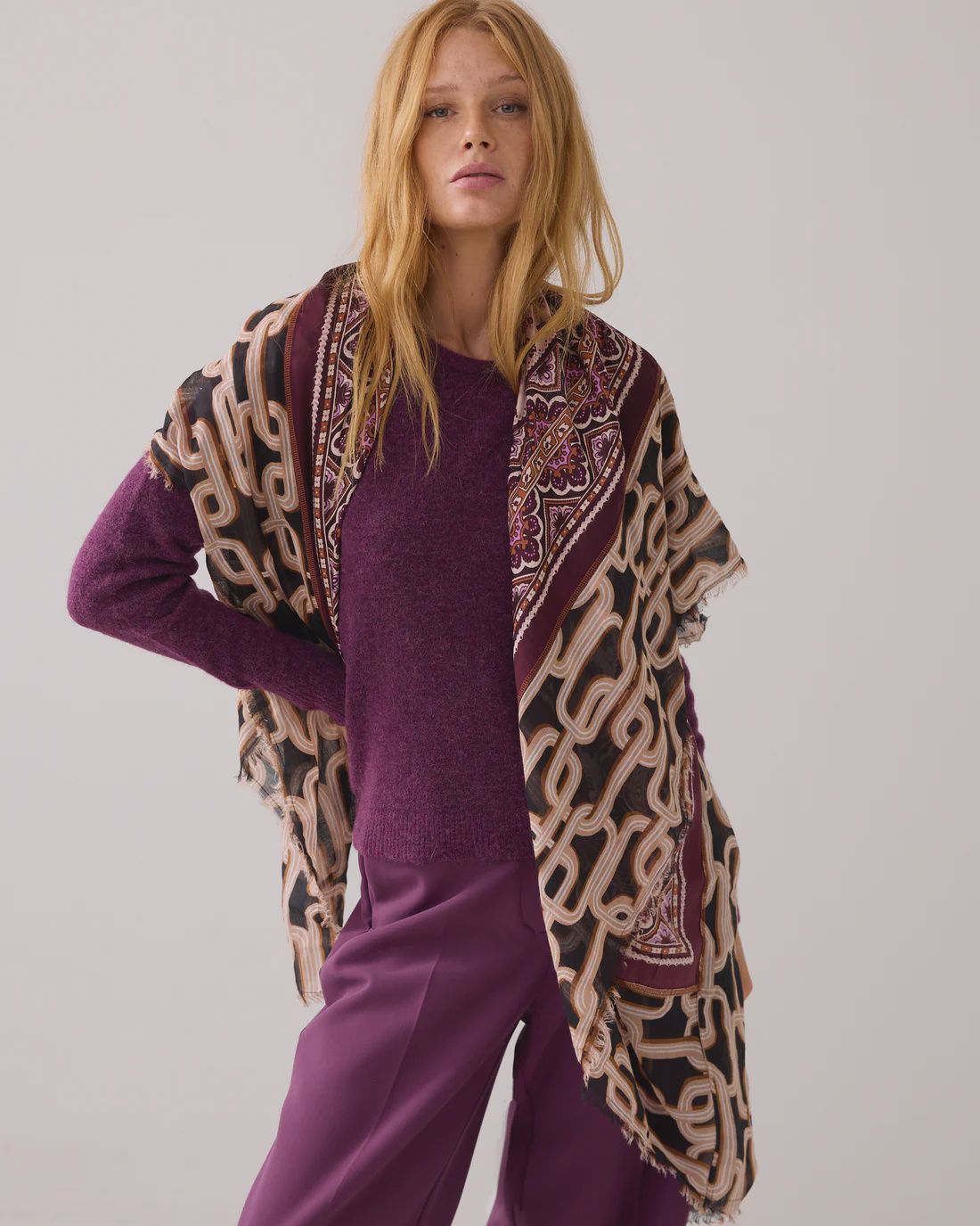 Square scarf aubergine purple