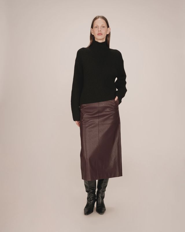 Sirene faux leather skirt burgundy