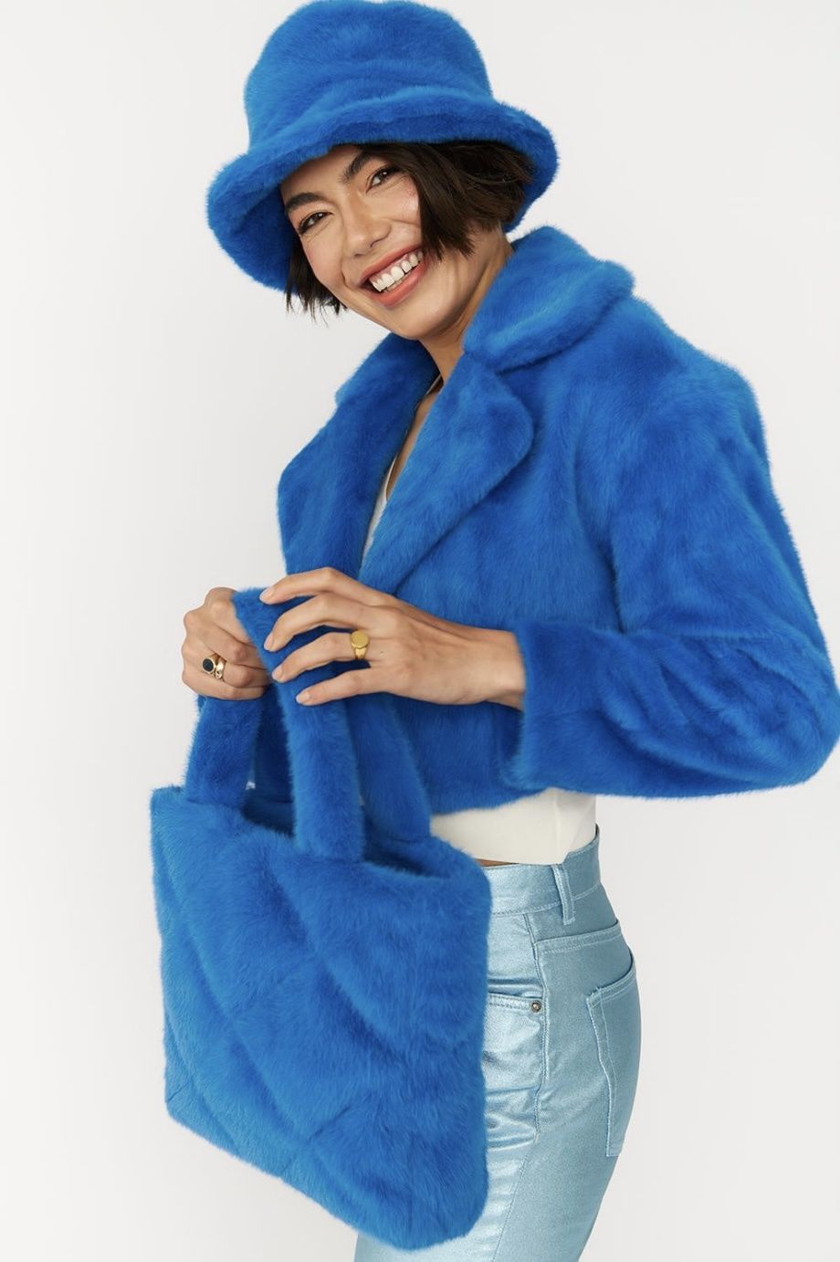 Royal blue faux fur bucket hat