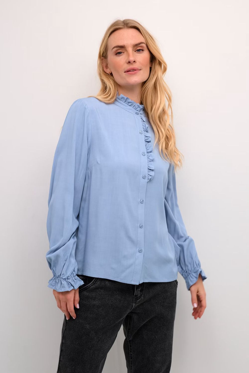Venea shirt pale blue