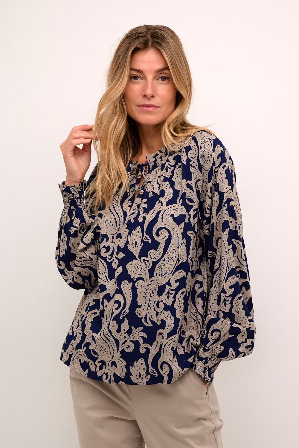 Lucy blouse navy blue