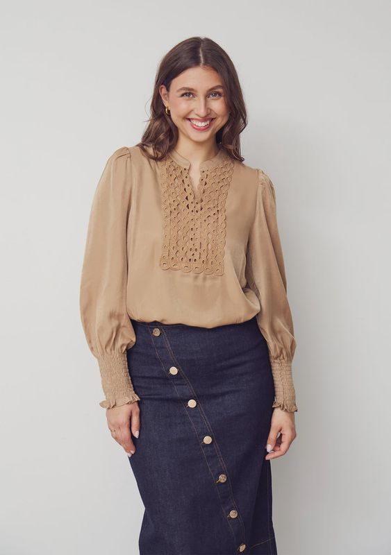 Emily blouse camel brown