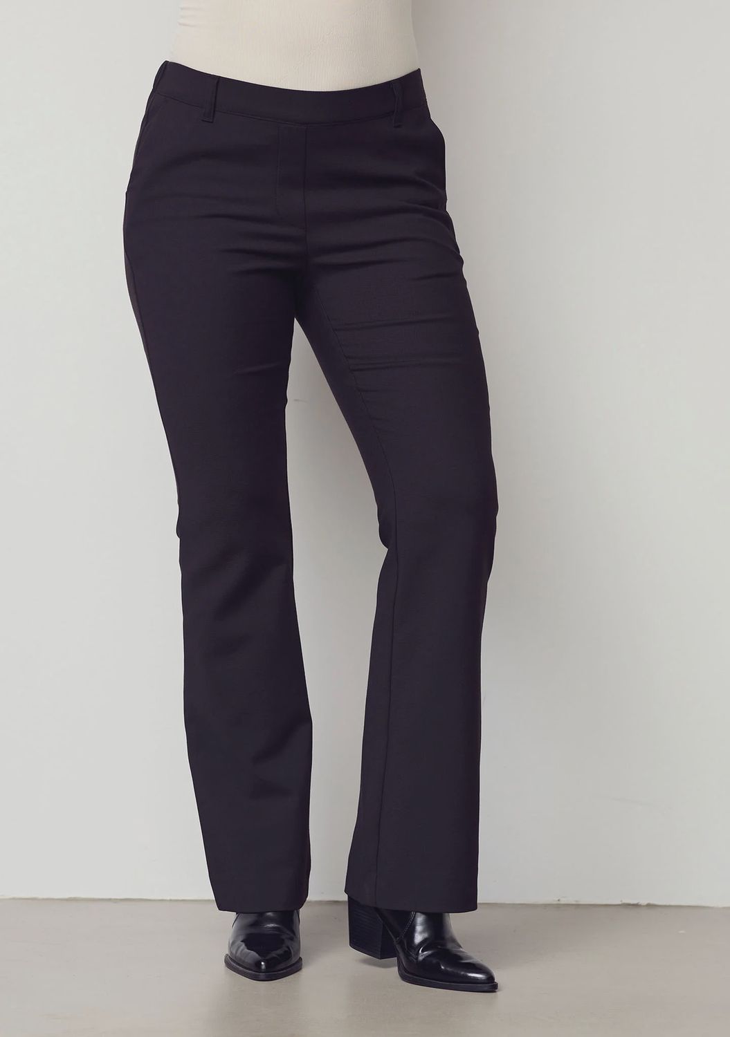 Veneto flare trouser black
