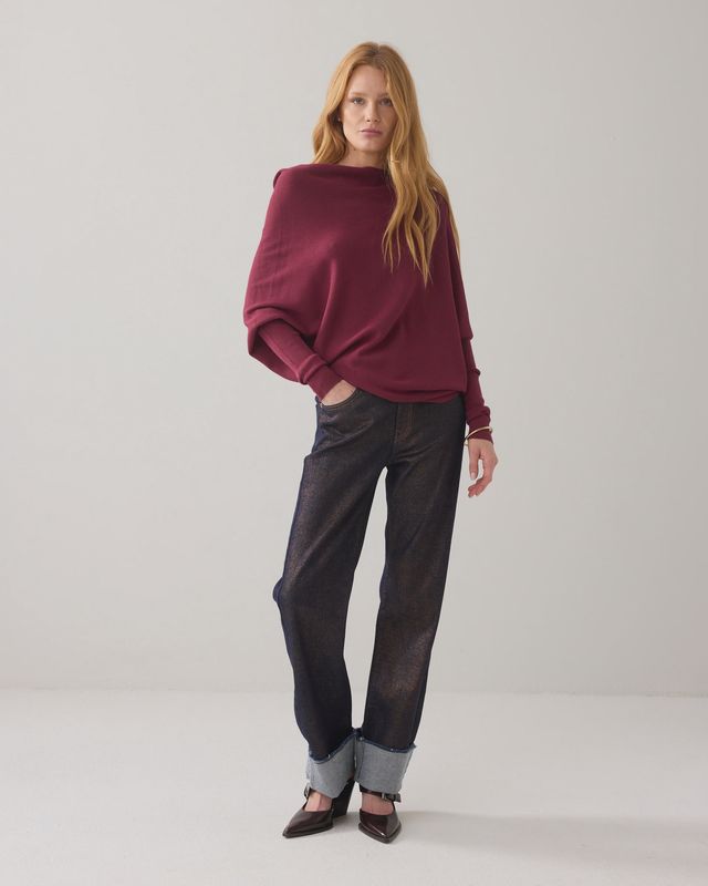 Asymmetric knitted jumper burgundy