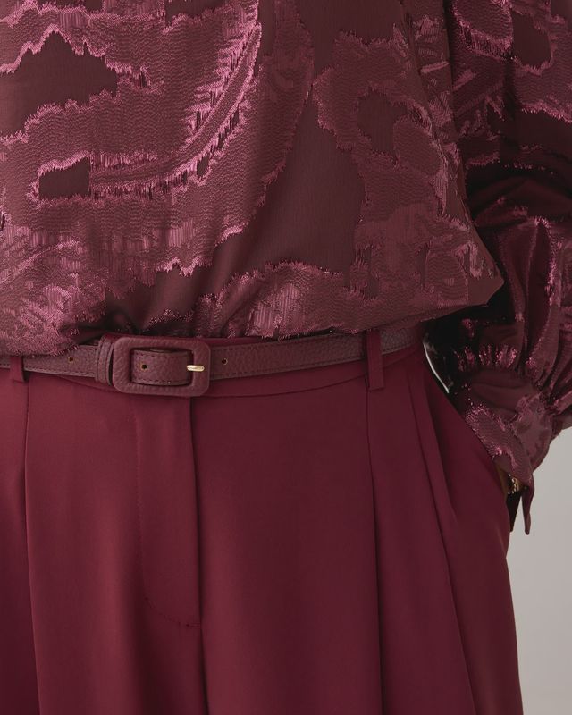 Narrow leather belt burgundy