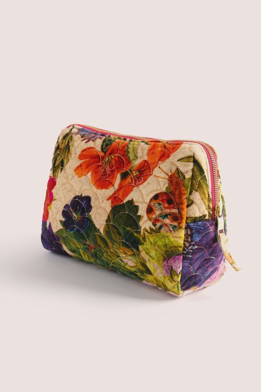 Quilted washbag cream posy