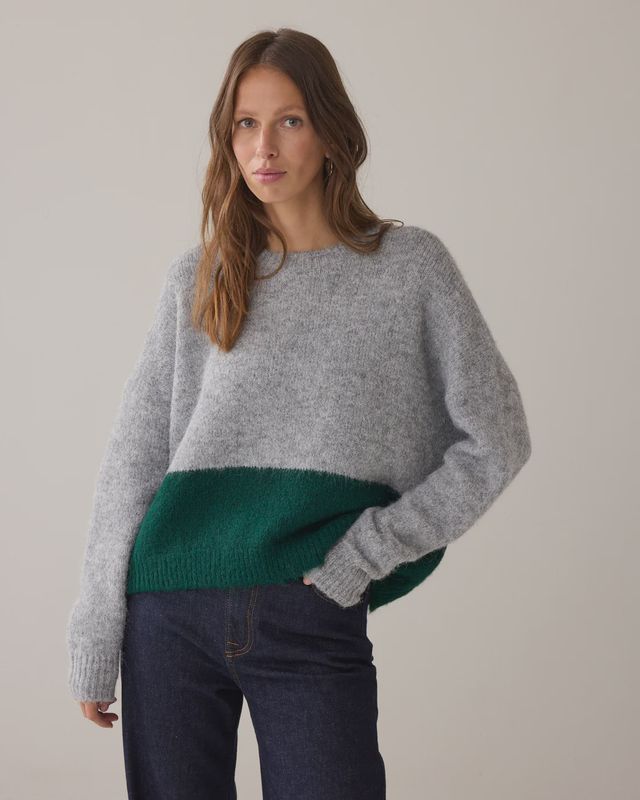 Knitted jumper in grey and green