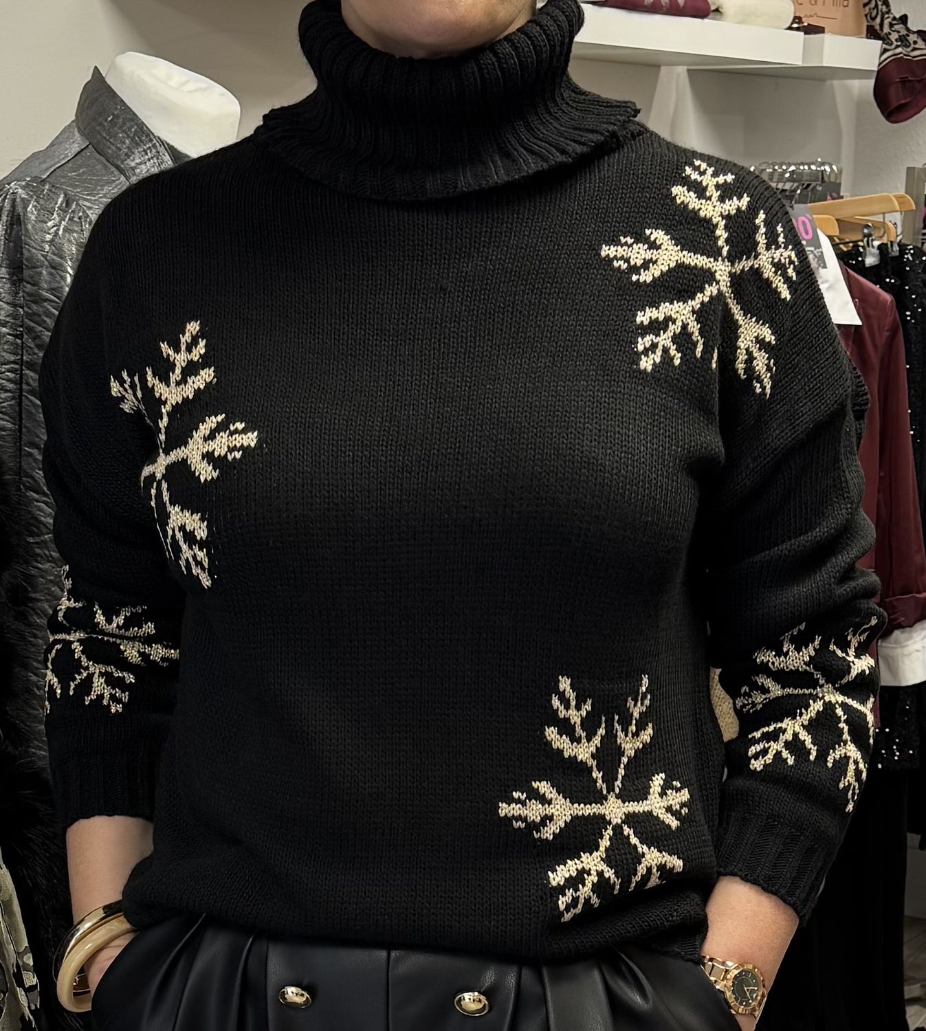 Black snowflake Christmas jumper black