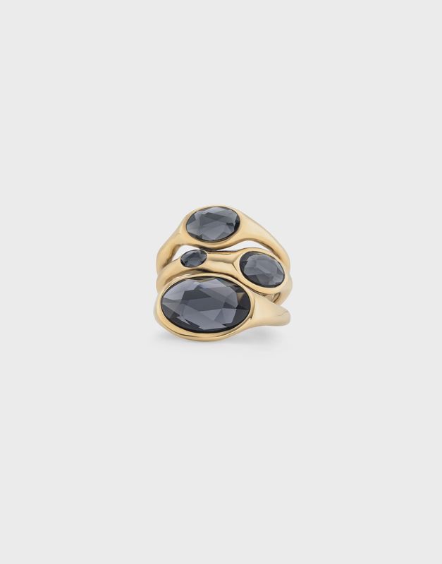 Ring with crystals in gold
