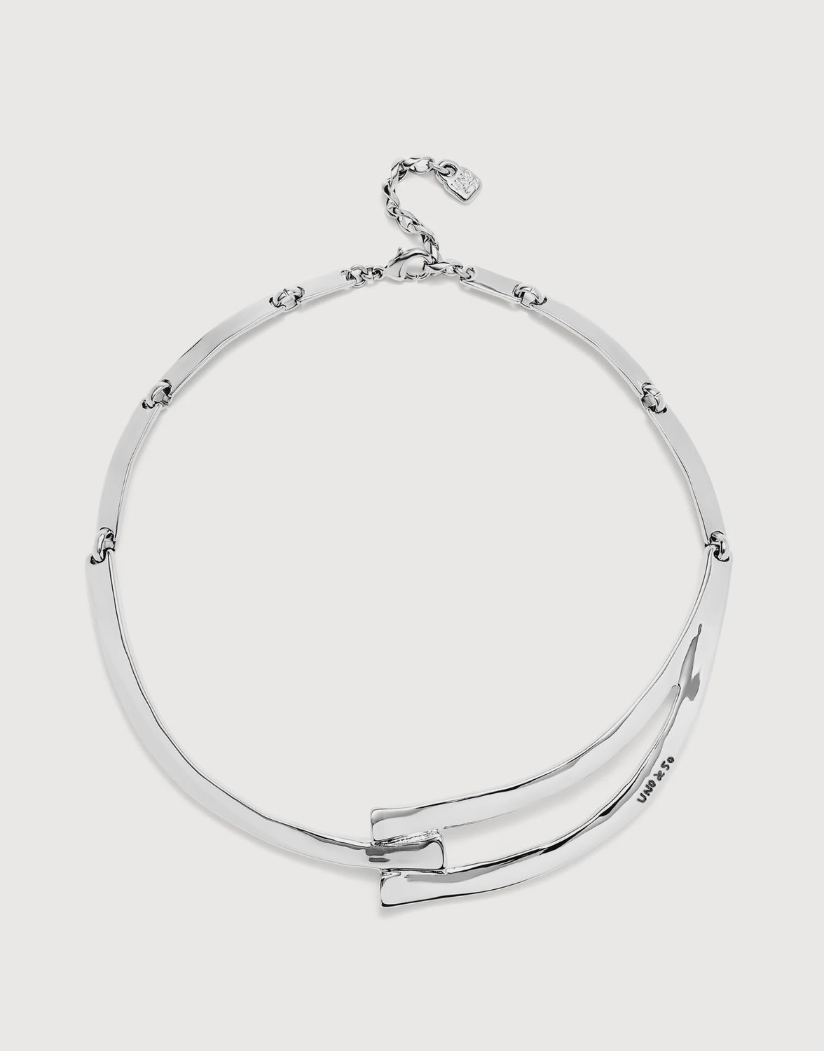 Sculpted choker necklace silver
