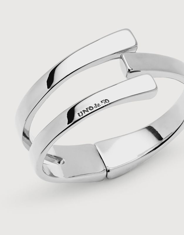 Interlink bangle bracelet in silver