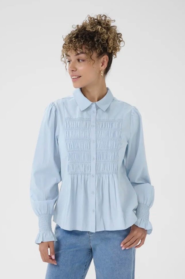 Adeline shirt pale blue