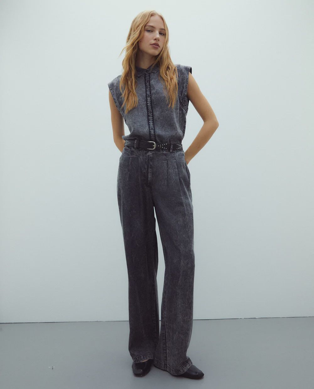 Grey sleeveless Tencel blouse