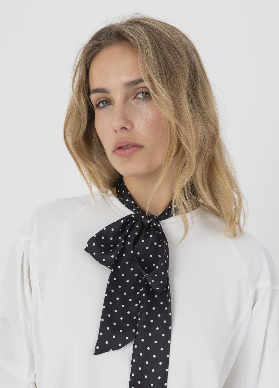 Polka dot neck scarf black white