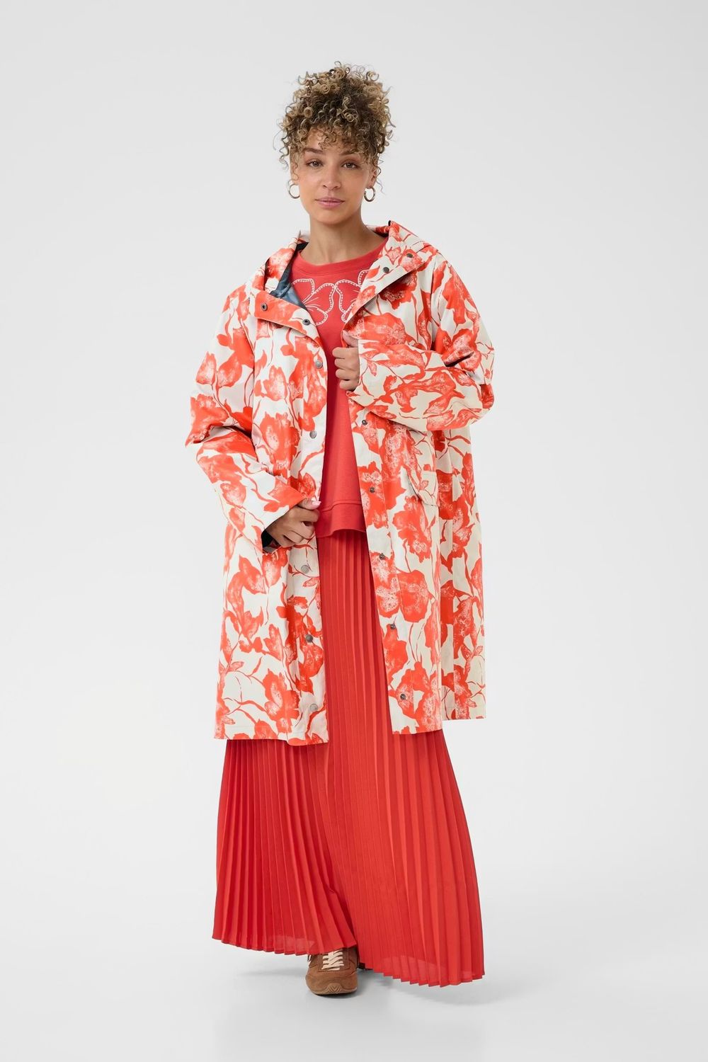 Olif raincoat in paprika orange