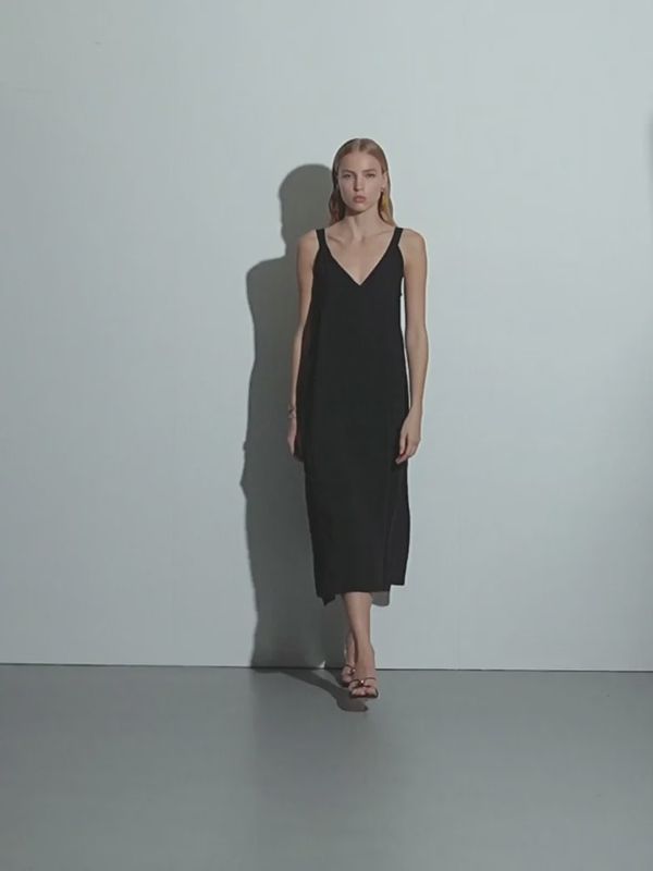 Strappy dress in black