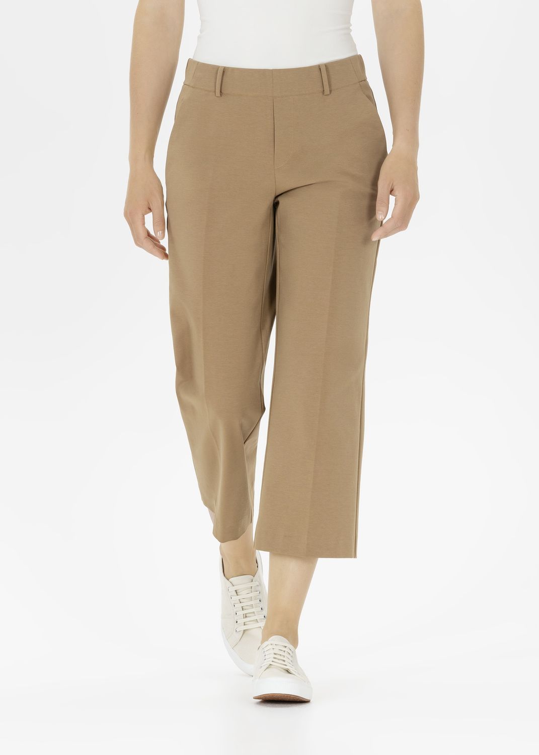 Cropped 6/8 trouser in camel brown