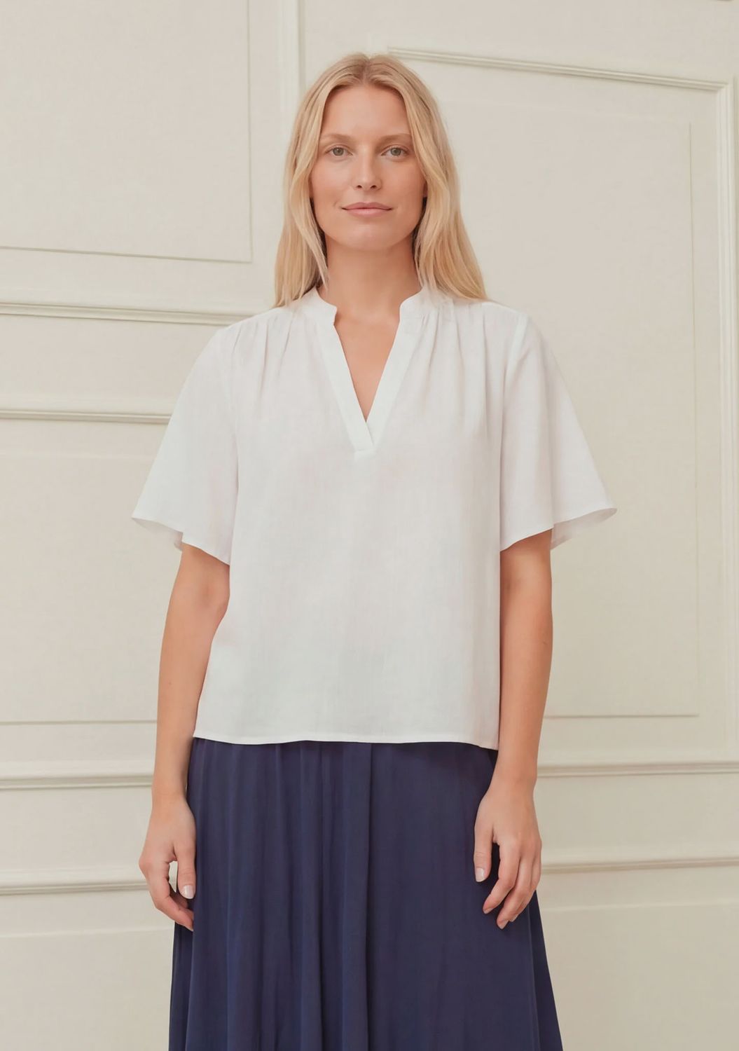 Pearl v-neck blouse white