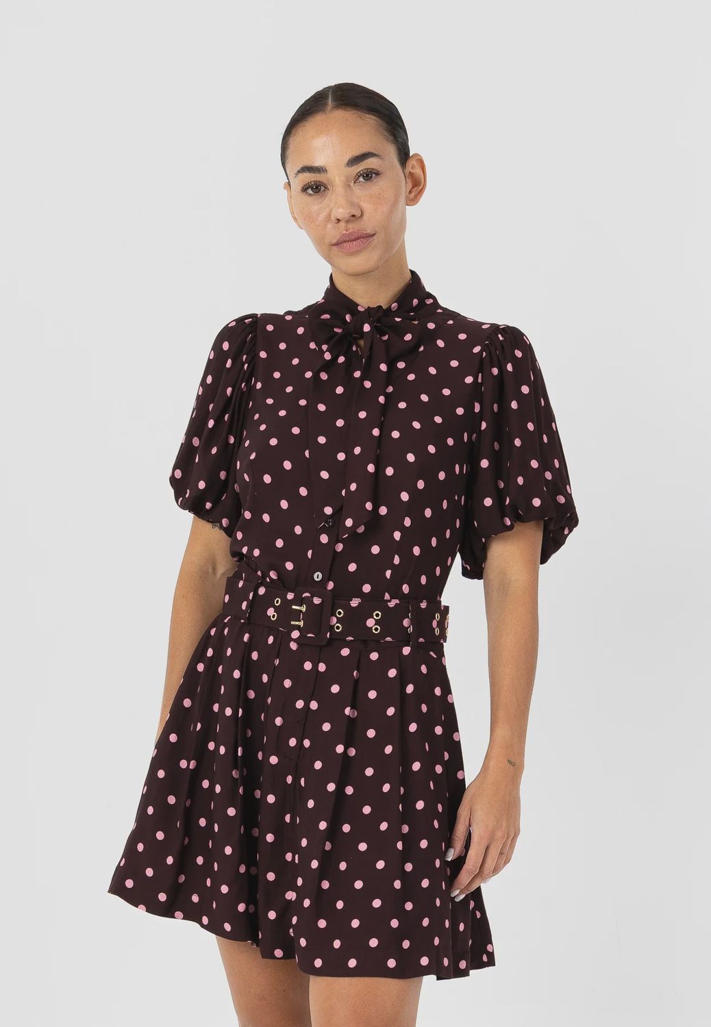 Blouse in brown with pink polka dots