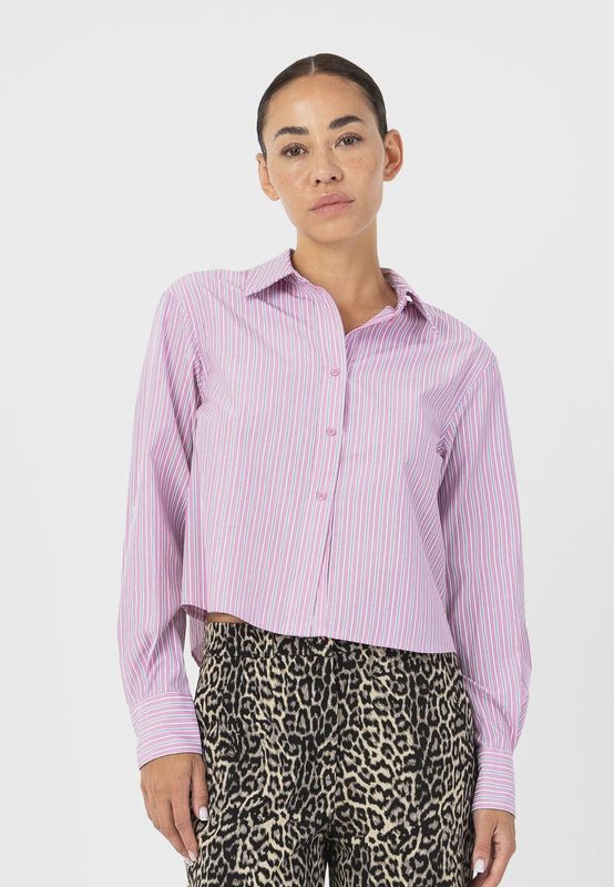 Shirt with stripes in pink