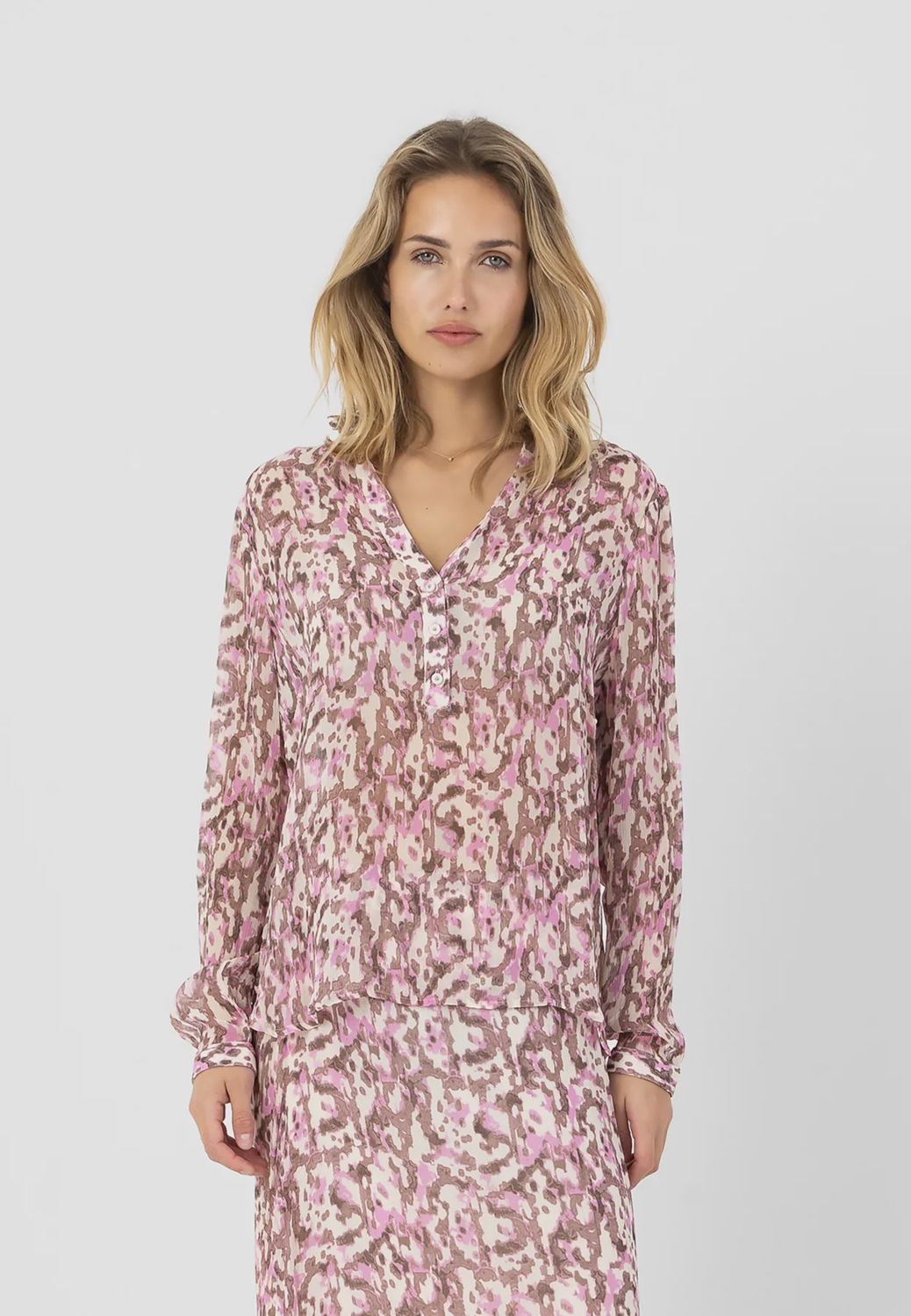 Shirt in pink and brown