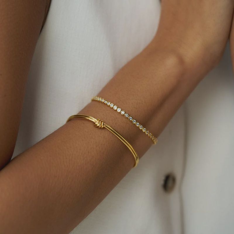 Linear knot &amp; crystal stacking bracelet set gold