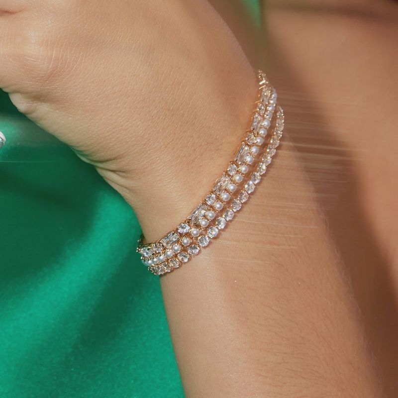 Crystal tennis bracelet gold