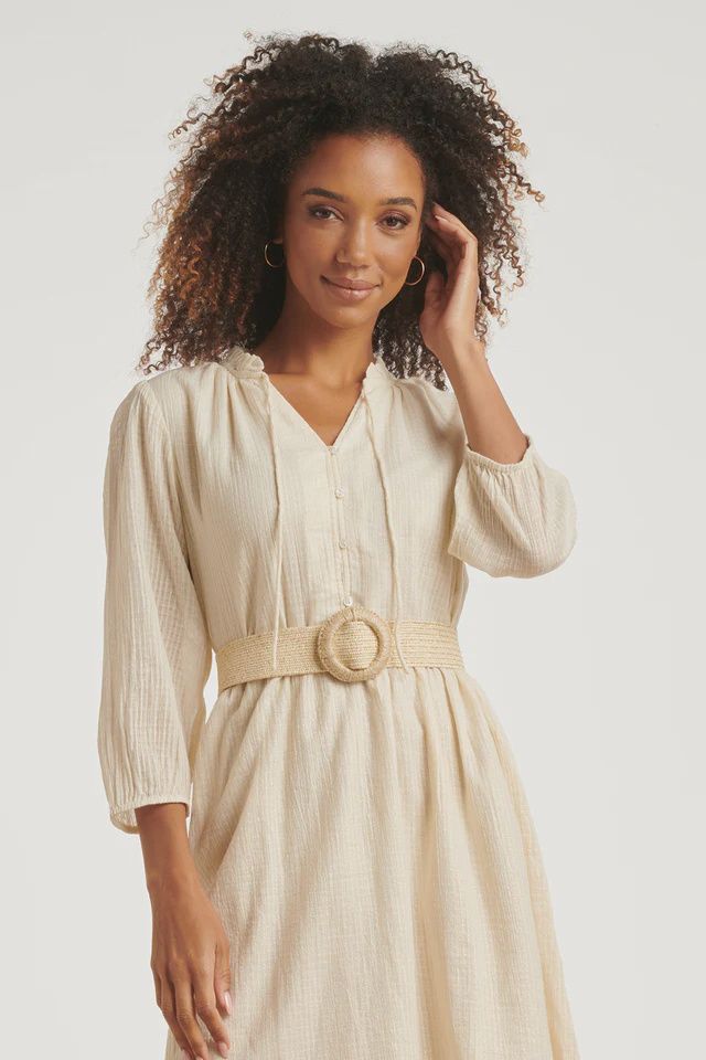 Rattan look belt with round buckle cream/ gold