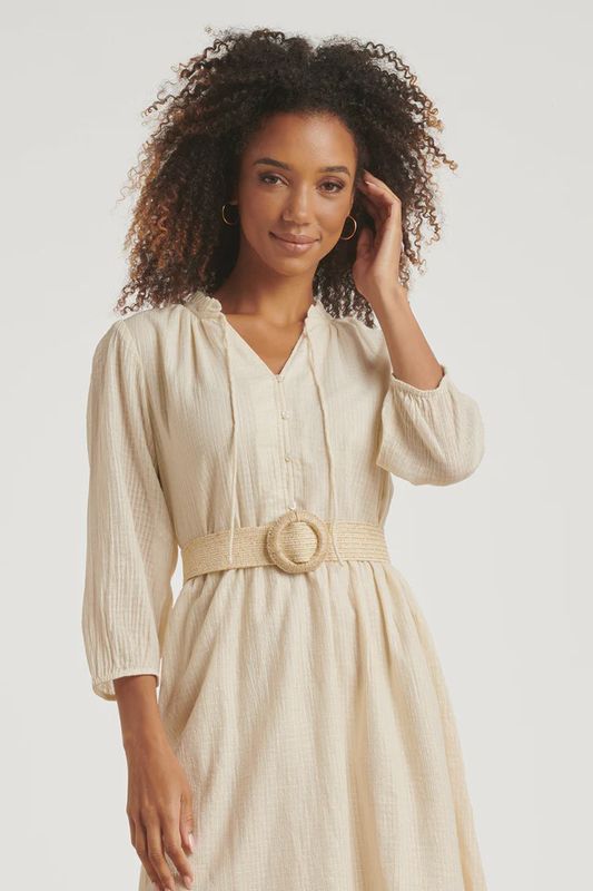 Rattan look belt with round buckle cream/ gold