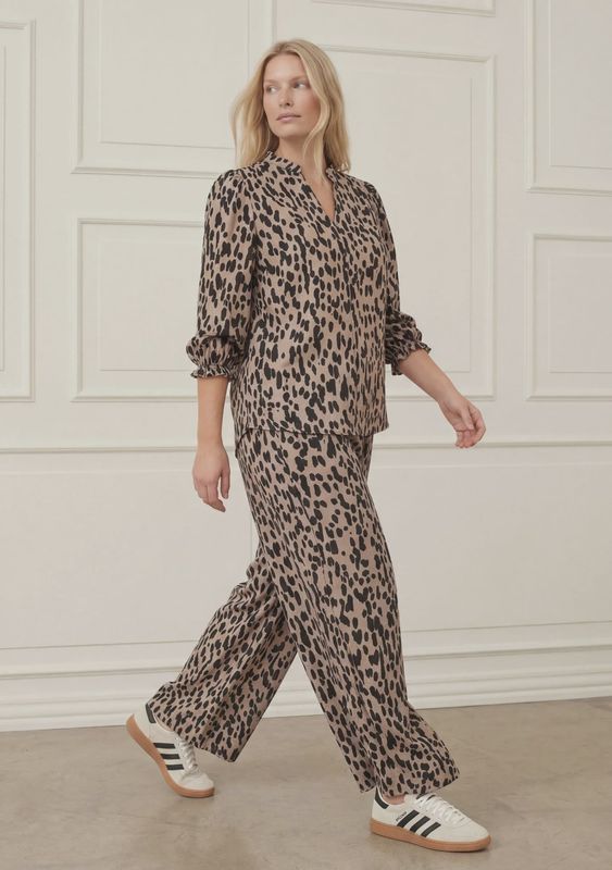 Ane loose blouse beige and black