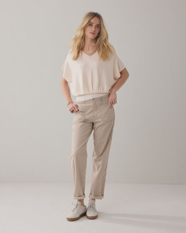 Seamless knitted top cream