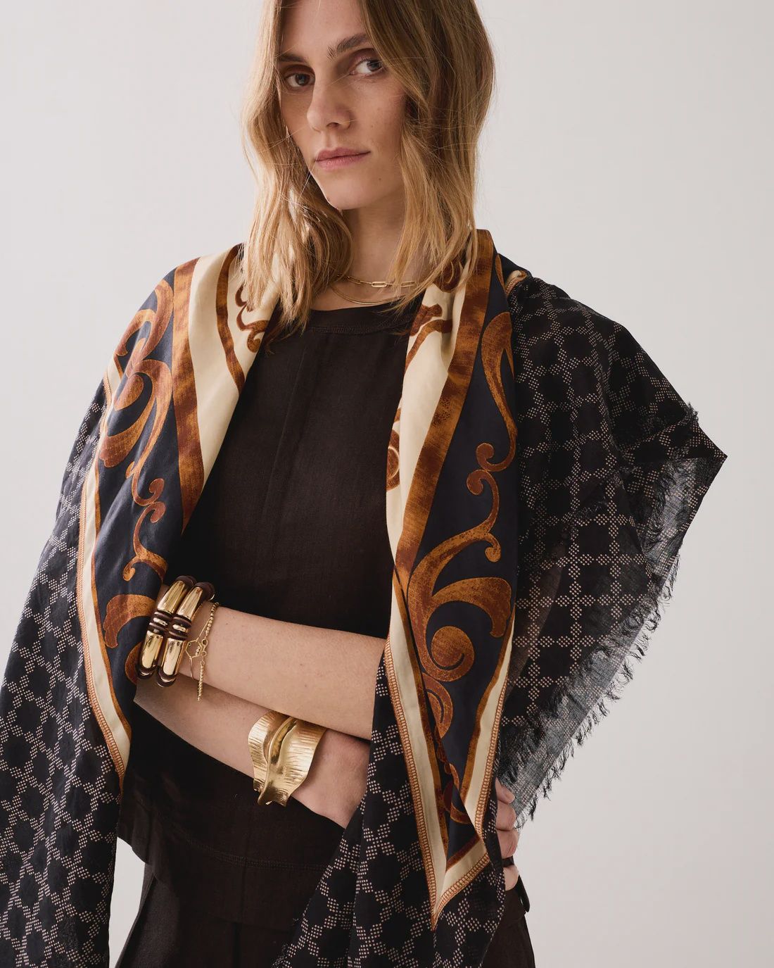 Satin viscose square scarf black and tan