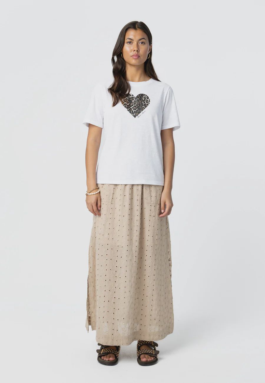 Leo heart t shirt white