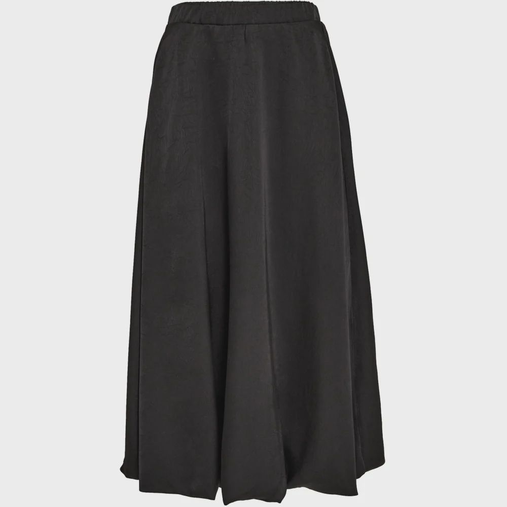 Odette maxi skirt black