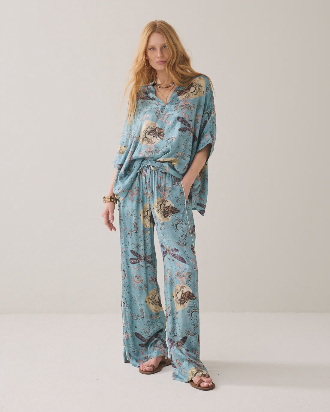 Satin wide leg printed trousers blue